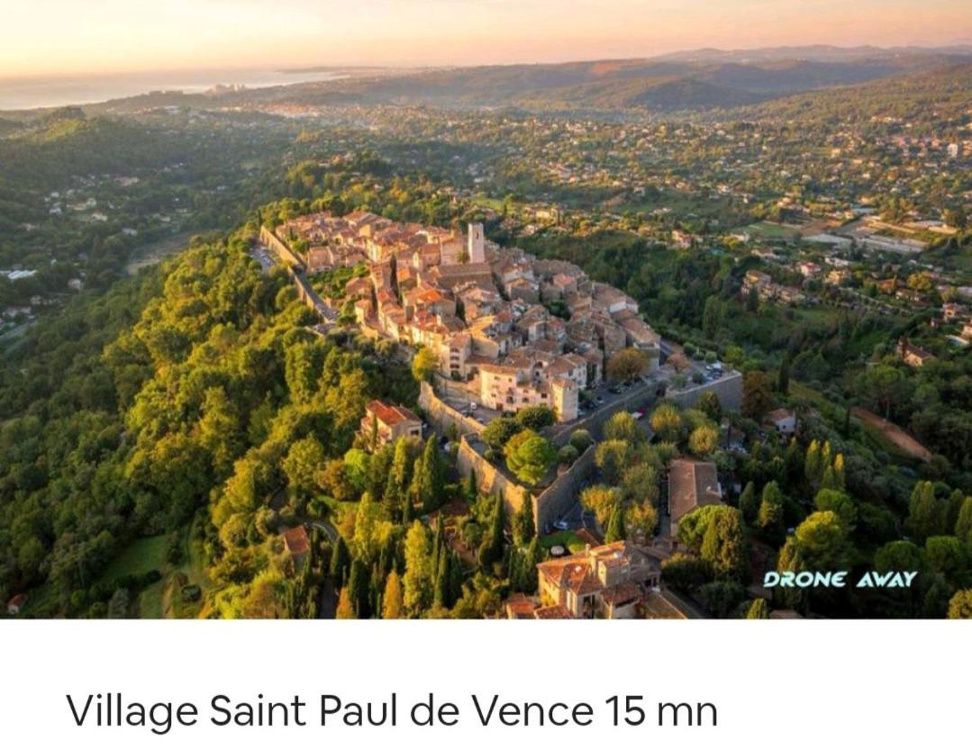 Bel Appartement Les Pieds Dans L'Eau Villeneuve-Loubet Exteriör bild