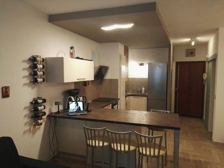 Bel Appartement Les Pieds Dans L'Eau Villeneuve-Loubet Exteriör bild