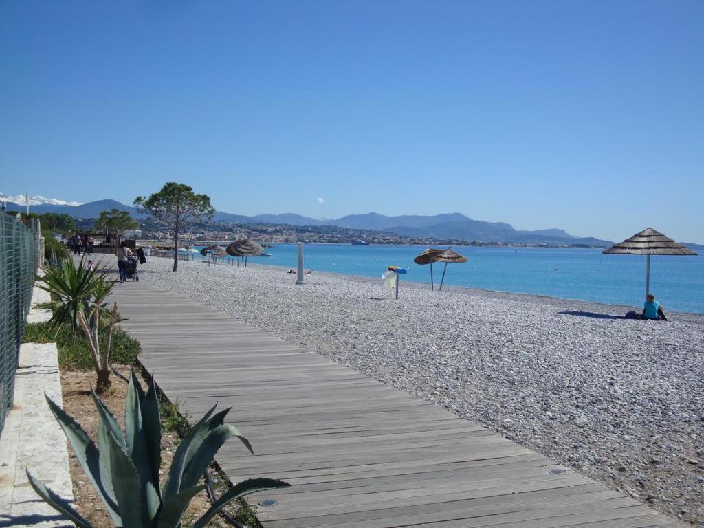 Bel Appartement Les Pieds Dans L'Eau Villeneuve-Loubet Exteriör bild